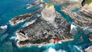 【実釣LIVE】ゴムボートで渡れる島でフカセをしてみたら高級魚が爆釣だった 和歌山県 串本町 【クエド】グレ、アオリイカ等が釣れるポイント