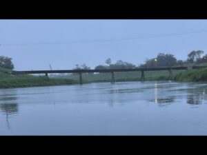 アメリカの川で雨の中パックラフトでバス釣り。カヤック ガー Megabass shimano live bass fishing kayak packraft