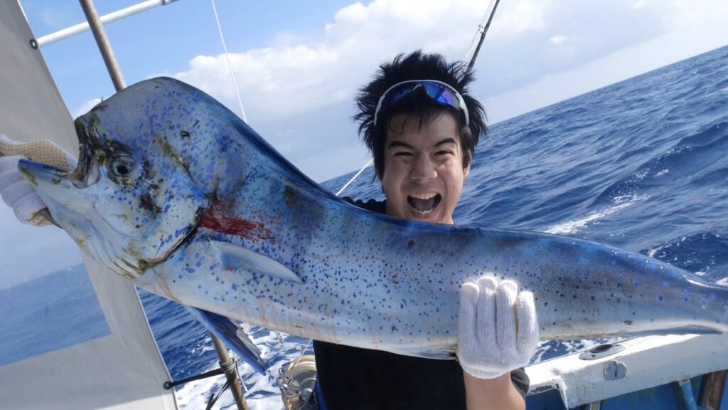 【大漁】１m越え巨大魚とはじめての釣り師が大激闘！？