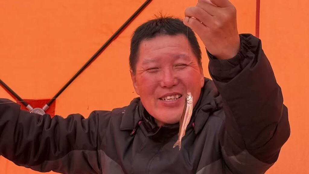 裏磐梯桧原湖氷上ワカサギ釣り！