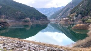 名栗湖のあたりで魚釣り！