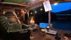 海辺の隠れ家で釣りキャンプしてみたよ！