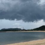 【カニ釣り雨にも負けず🦀】 #海 #釣り #磯遊び #マンディー