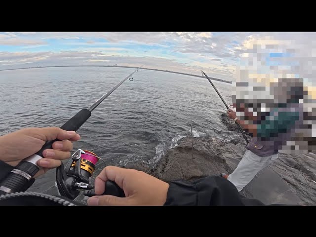 【釣りトラブル】後からやってきた常連さんがわたしの1m以内で竿を出し始めた