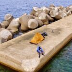 【隠れ堤防】漁港の裏にある極小堤防で釣りキャンプ。ビビるぐらい釣れる凄い場所だった。